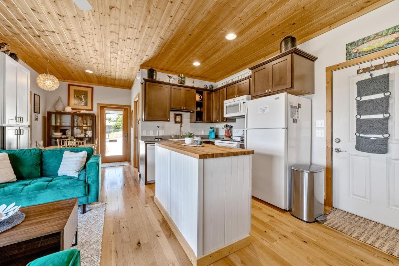 The River View House Голд Бийч Екстериор снимка